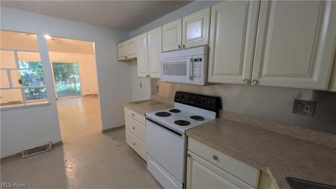 21860 River Oaks Drive Rocky River OH 44116