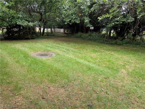 21860 River Oaks Drive Rocky River OH 44116