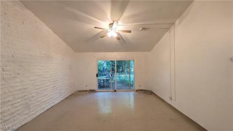 21860 River Oaks Drive Rocky River OH 44116