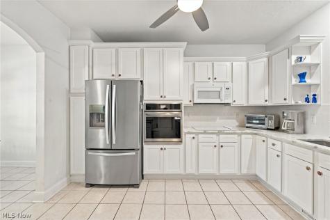 210 Rosebury Court Mayfield Heights OH 44124