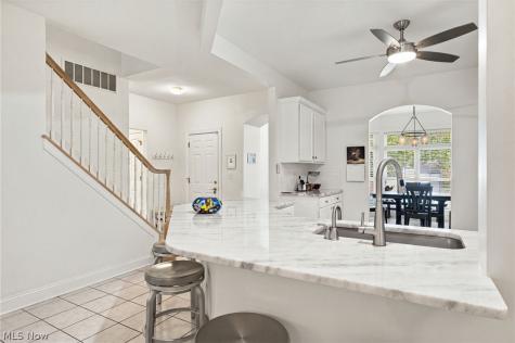 210 Rosebury Court Mayfield Heights OH 44124