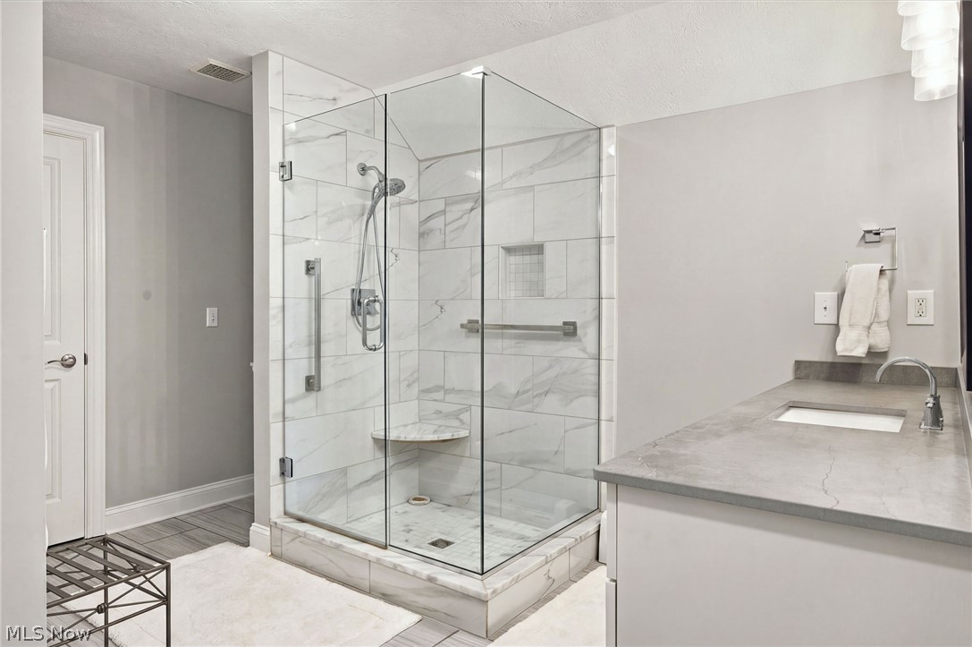 210 Rosebury Court Mayfield Heights OH 44124