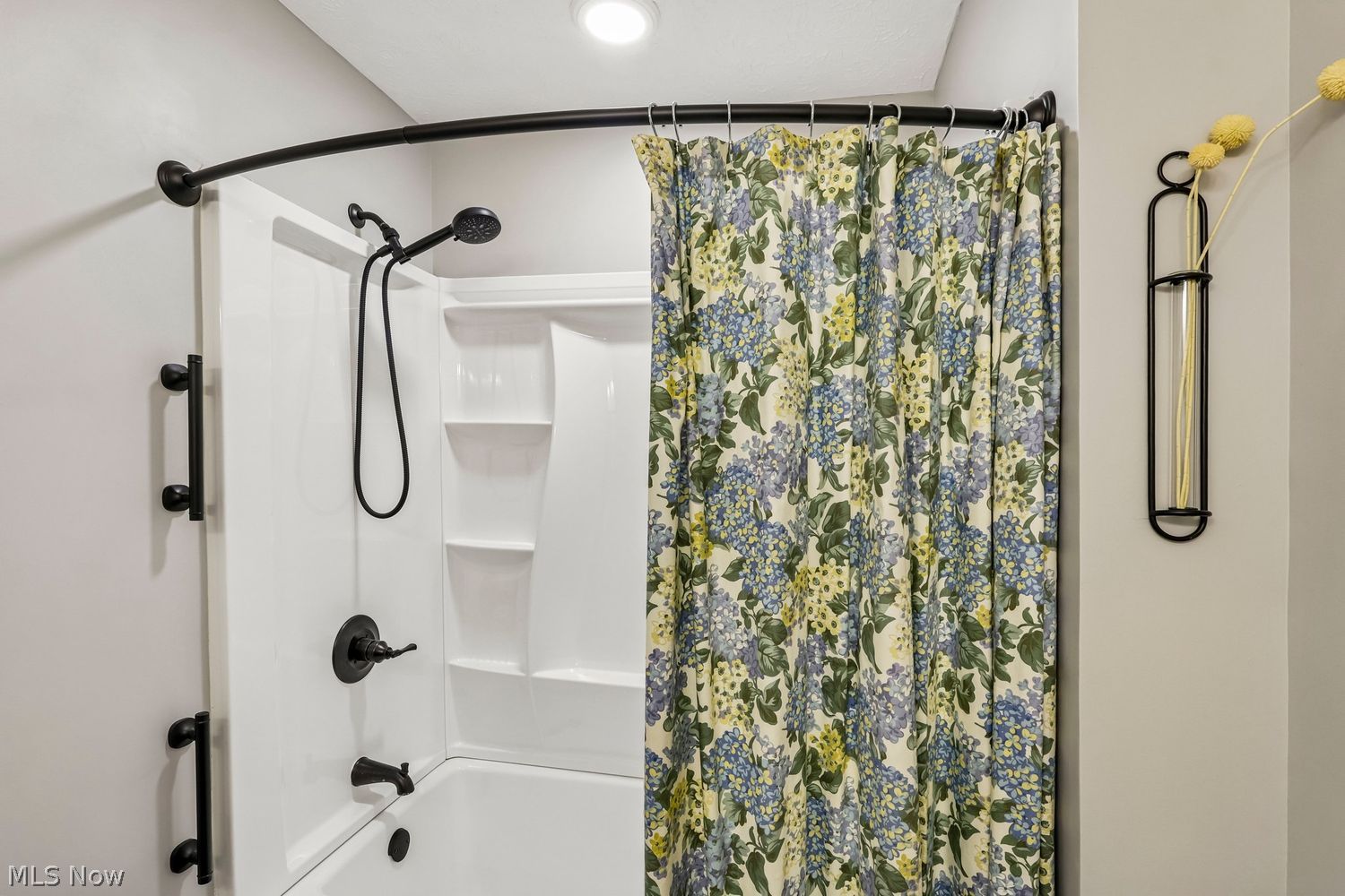 23 Vista Circle North Olmsted OH 44070