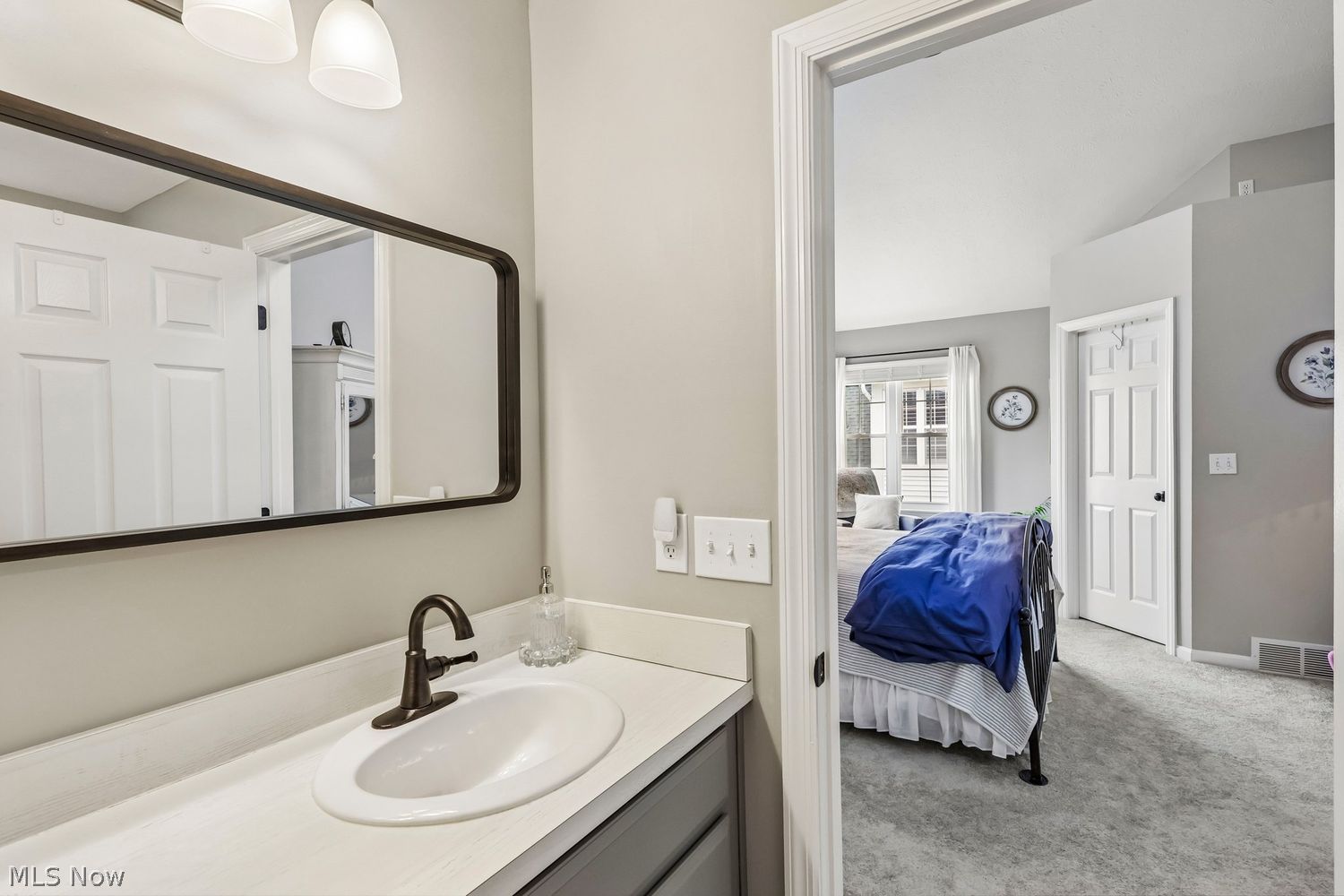 23 Vista Circle North Olmsted OH 44070
