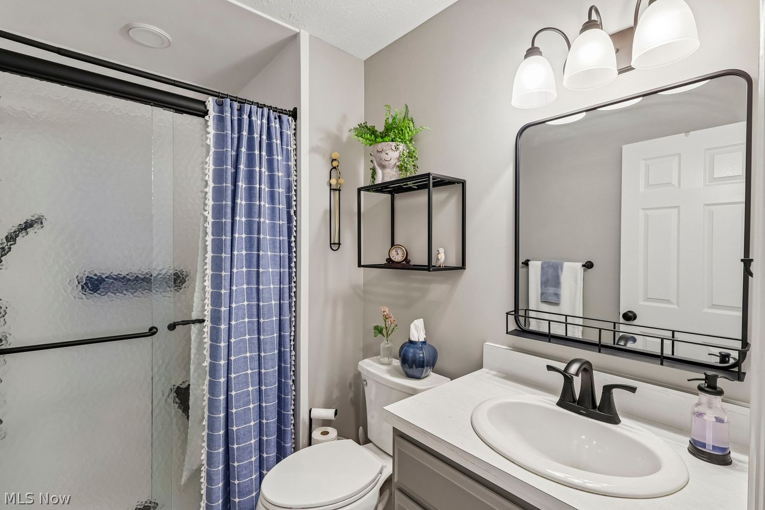 23 Vista Circle North Olmsted OH 44070