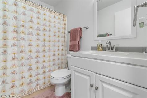 1435 Buckingham Gate D Boulevard Cuyahoga Falls OH 44221