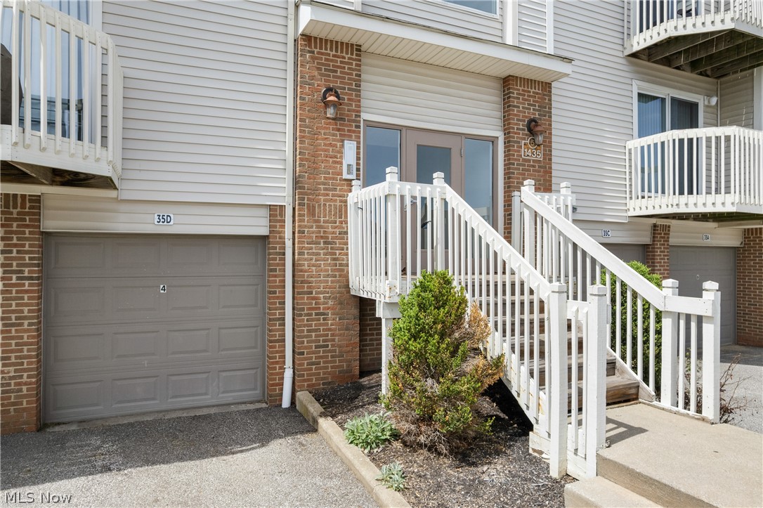 1435 Buckingham Gate D Boulevard Cuyahoga Falls OH 44221