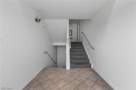 1435 Buckingham Gate D Boulevard Cuyahoga Falls OH 44221