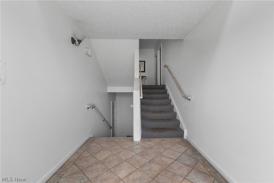 1435 Buckingham Gate D Boulevard Cuyahoga Falls OH 44221