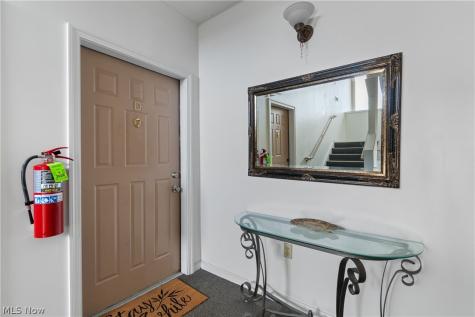 1435 Buckingham Gate D Boulevard Cuyahoga Falls OH 44221