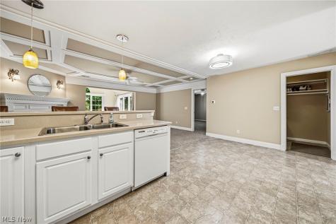 747 Rivers Edge Lane Painesville OH 44077