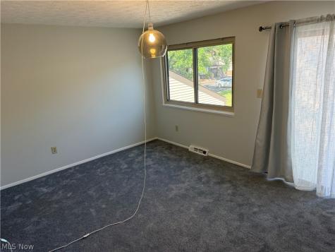 512 Turnberry Lane Richmond Heights OH 44143