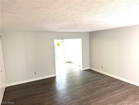 512 Turnberry Lane Richmond Heights OH 44143