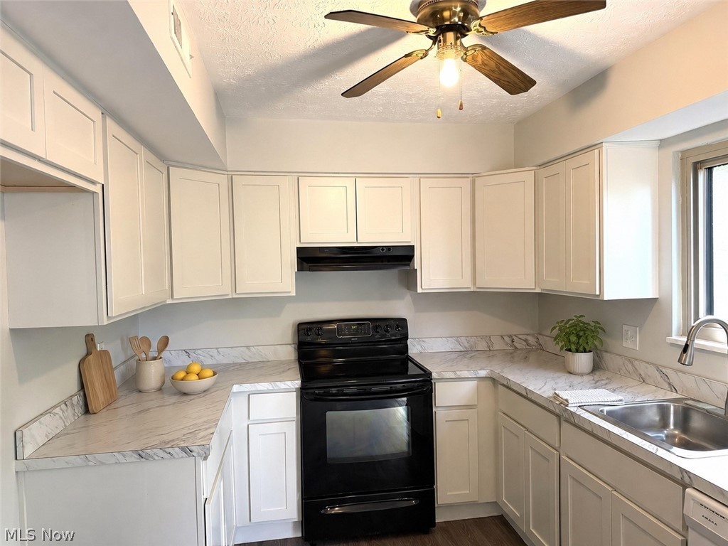 512 Turnberry Lane Richmond Heights OH 44143