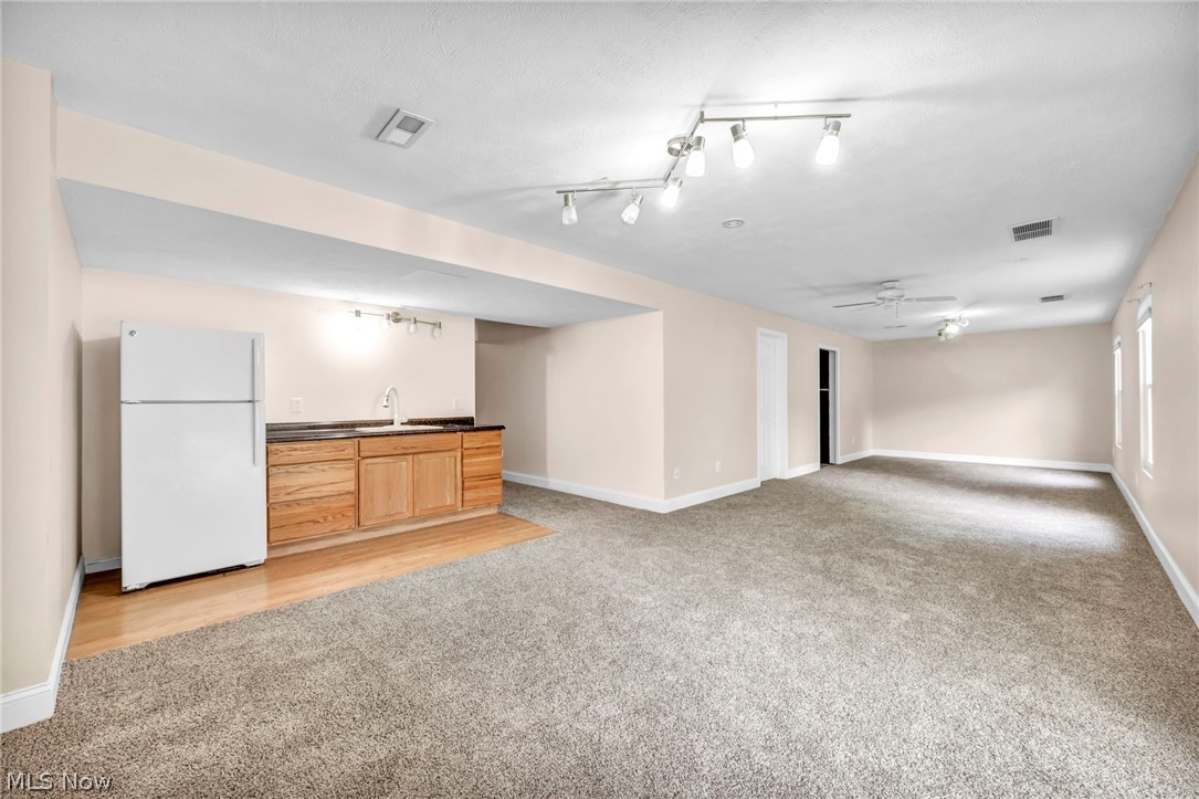 1024 Saint Michaels Way Madison OH 44057