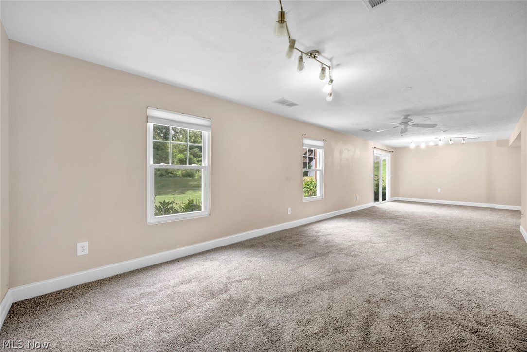 1024 Saint Michaels Way Madison OH 44057