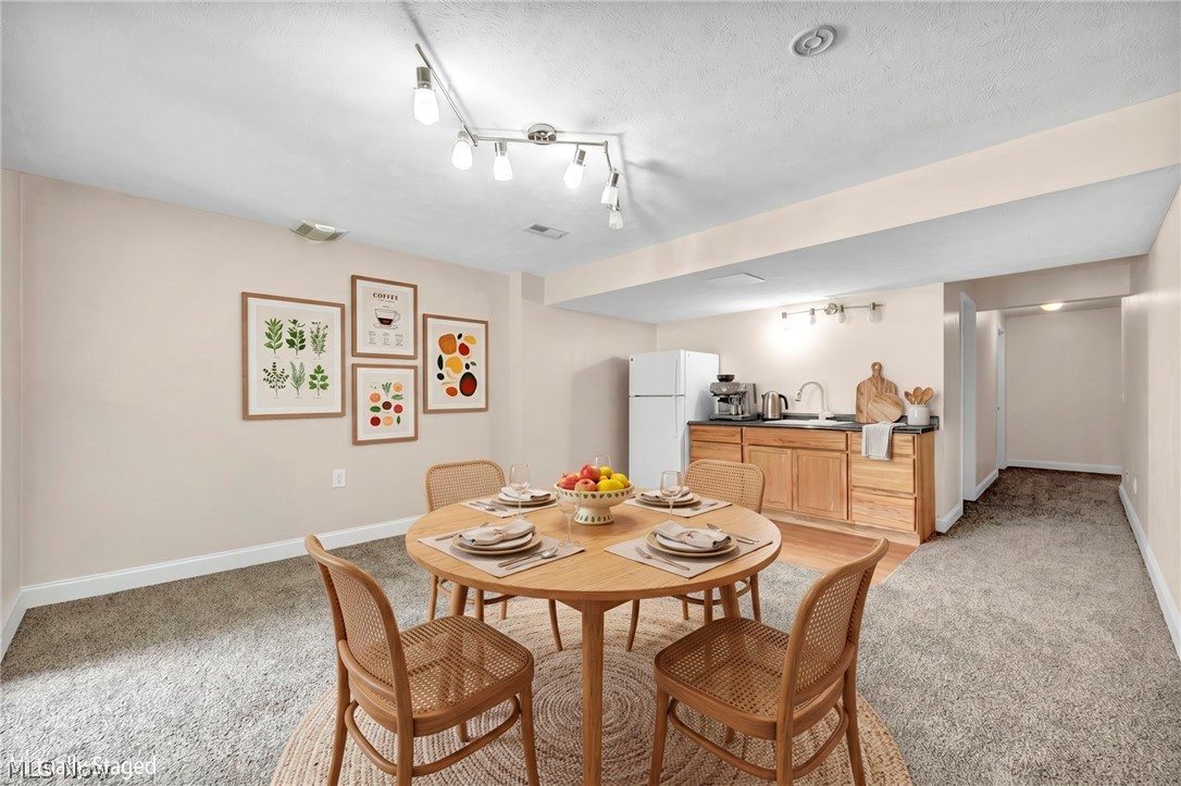 1024 Saint Michaels Way Madison OH 44057