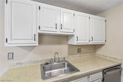 9510 Cove Drive North Royalton OH 44133