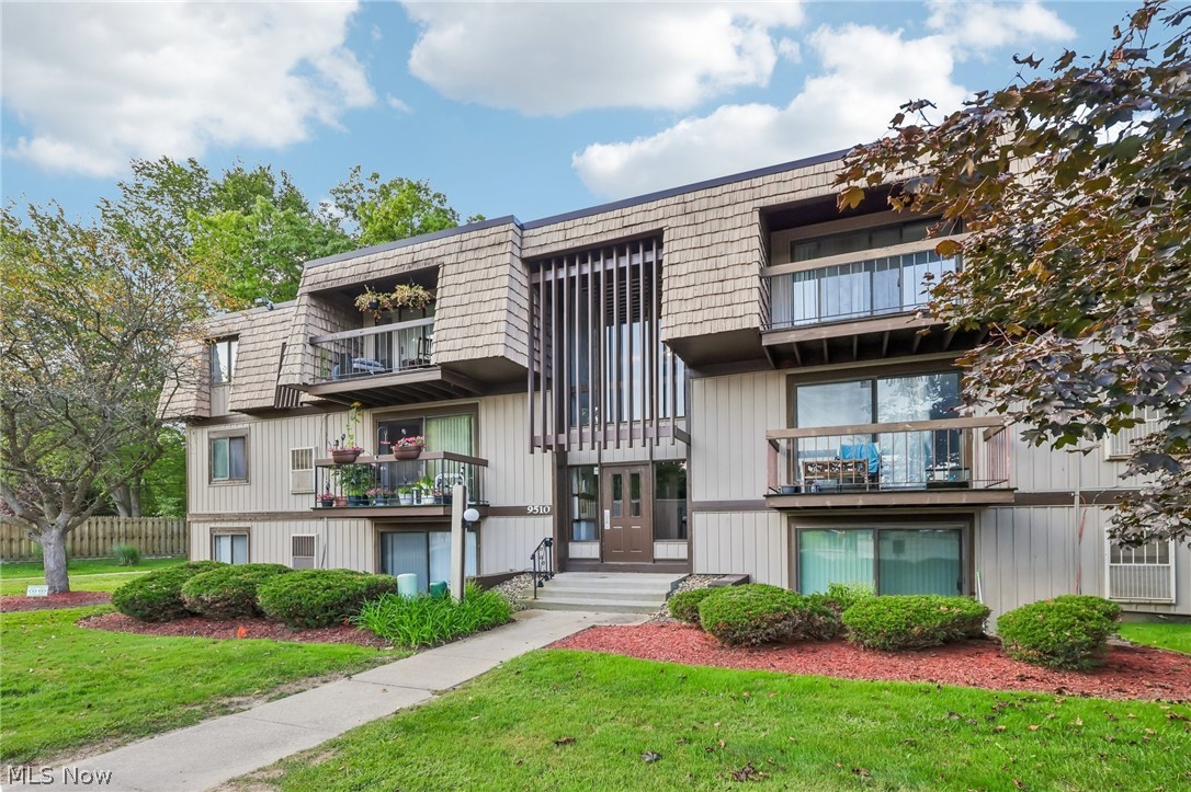 9510 Cove Drive North Royalton OH 44133