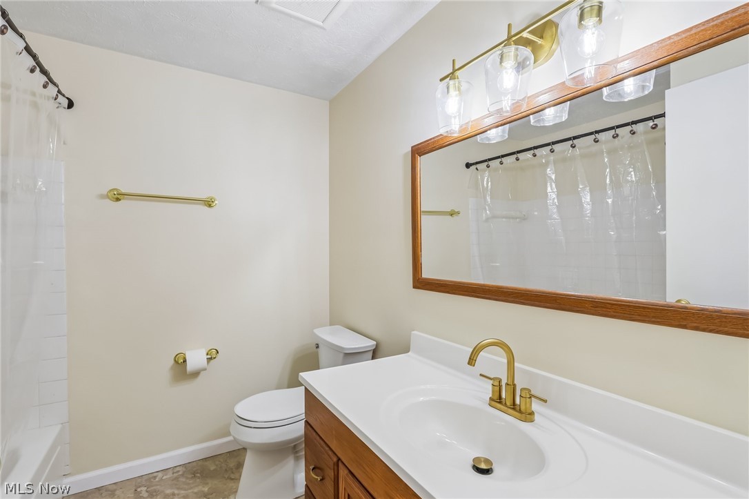 9510 Cove Drive North Royalton OH 44133