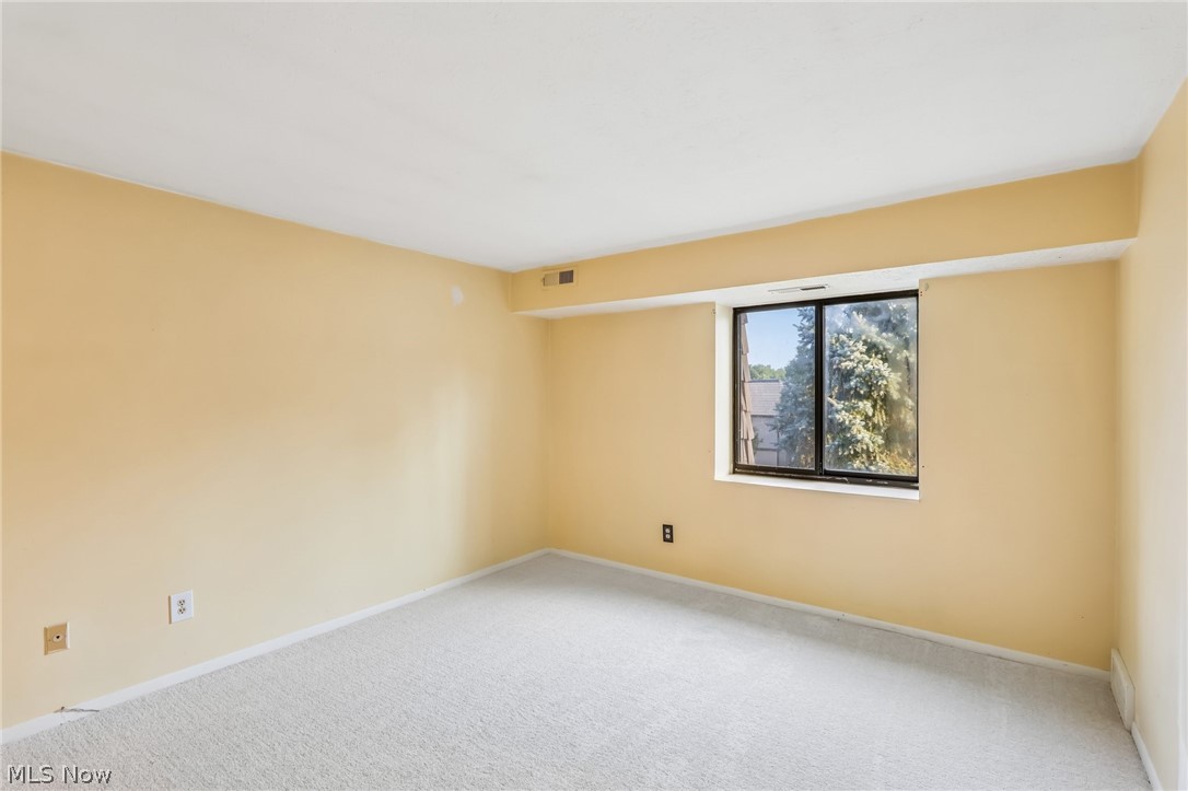 9510 Cove Drive North Royalton OH 44133