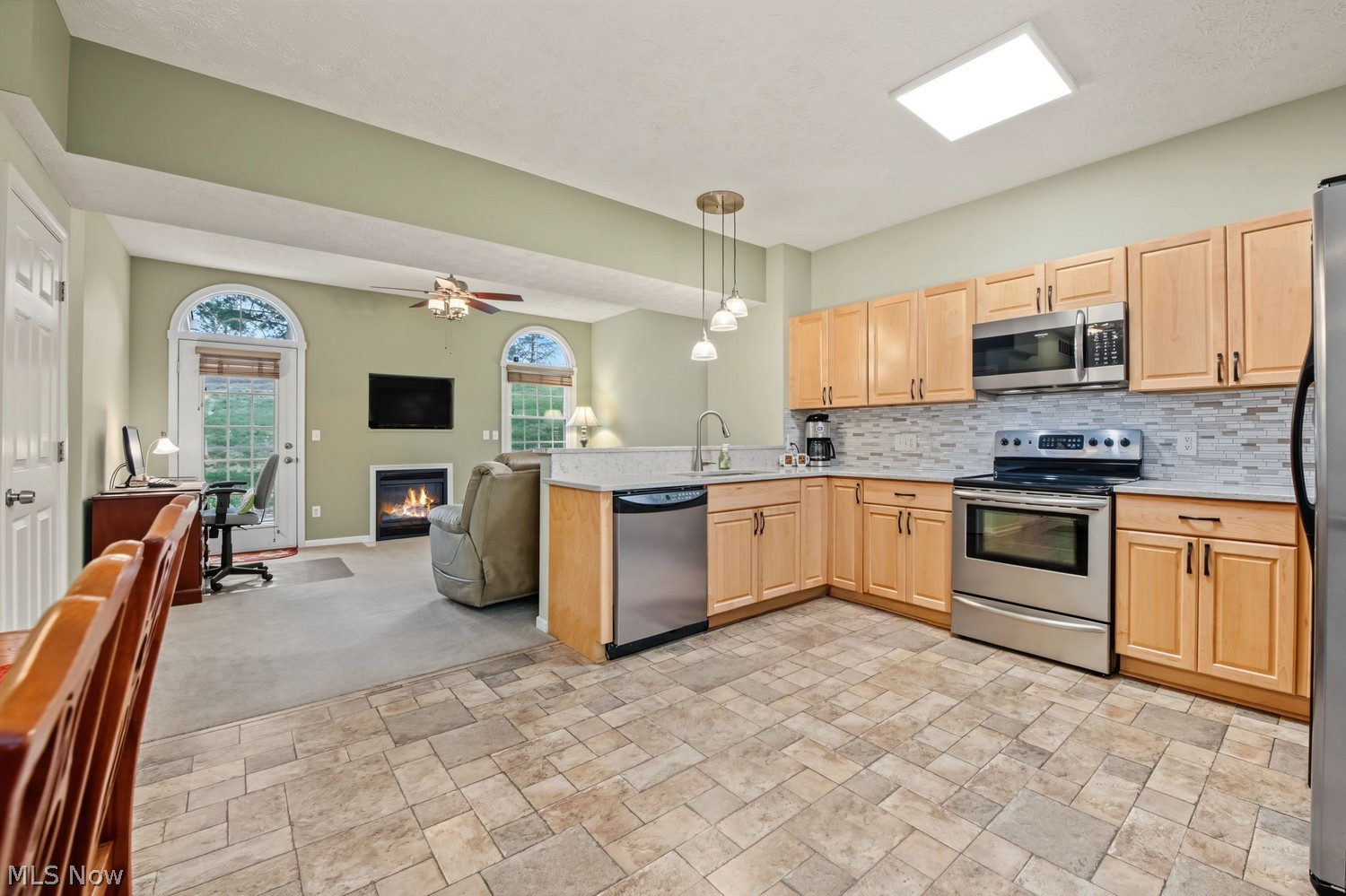 2056 Jennifer Street Akron OH 44313