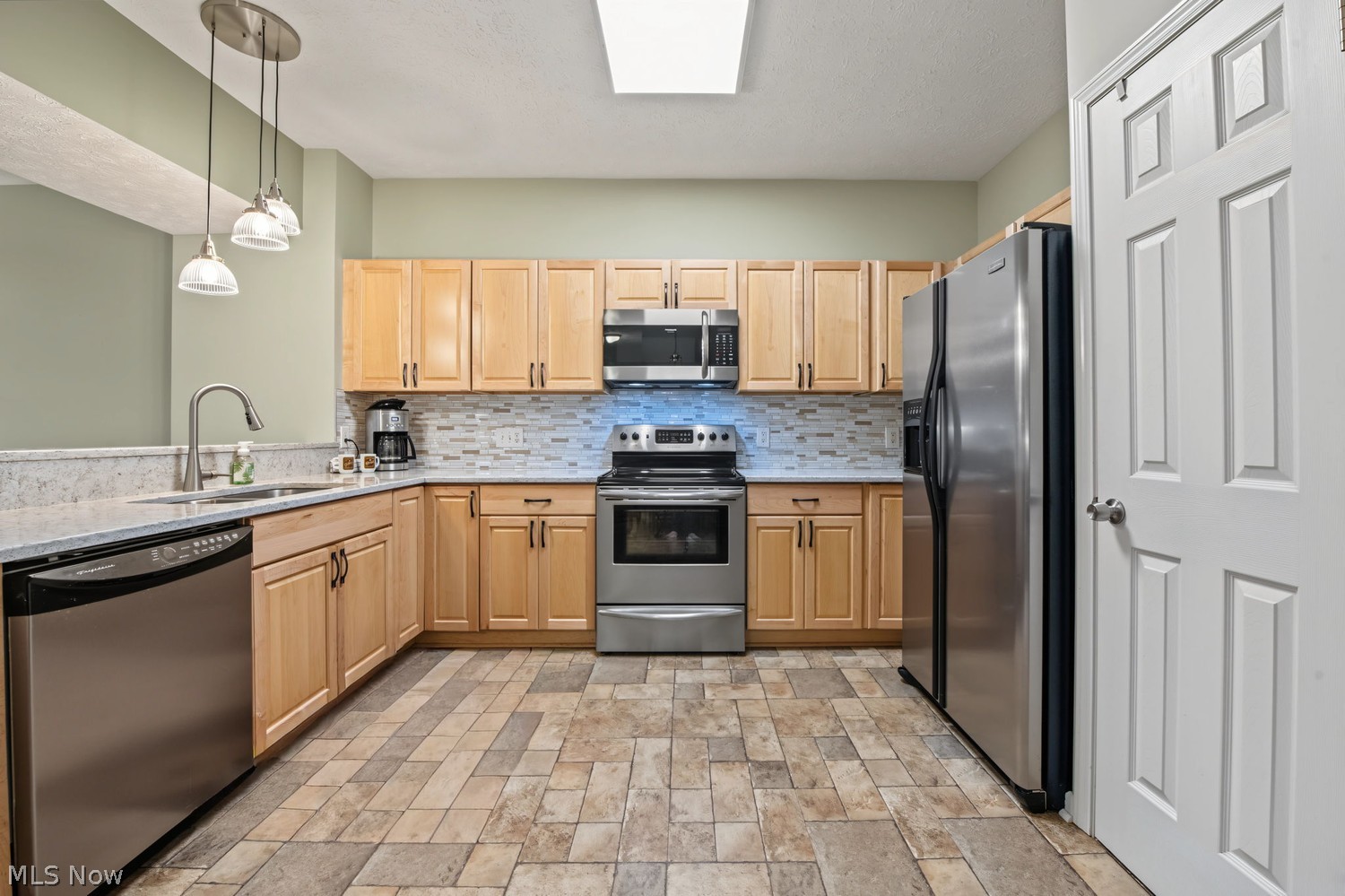 2056 Jennifer Street Akron OH 44313