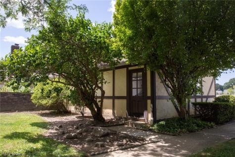 8240 Deepwood Boulevard Mentor OH 44060