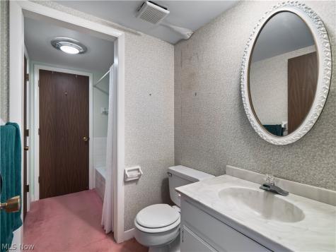 22555 Center Ridge Road Rocky River OH 44116
