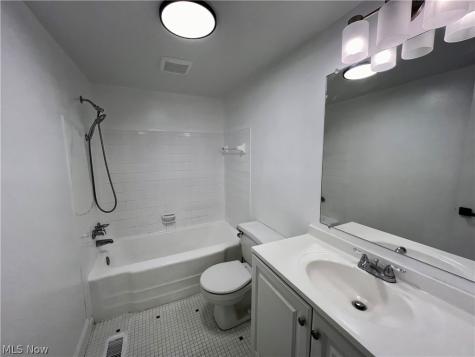 6910 Carriage Hill Drive Brecksville OH 44141