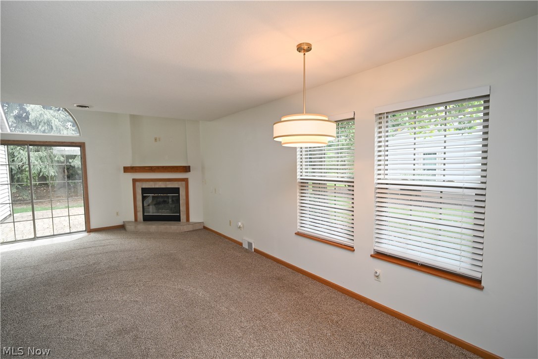 325 S Linden Court Warren OH 44484