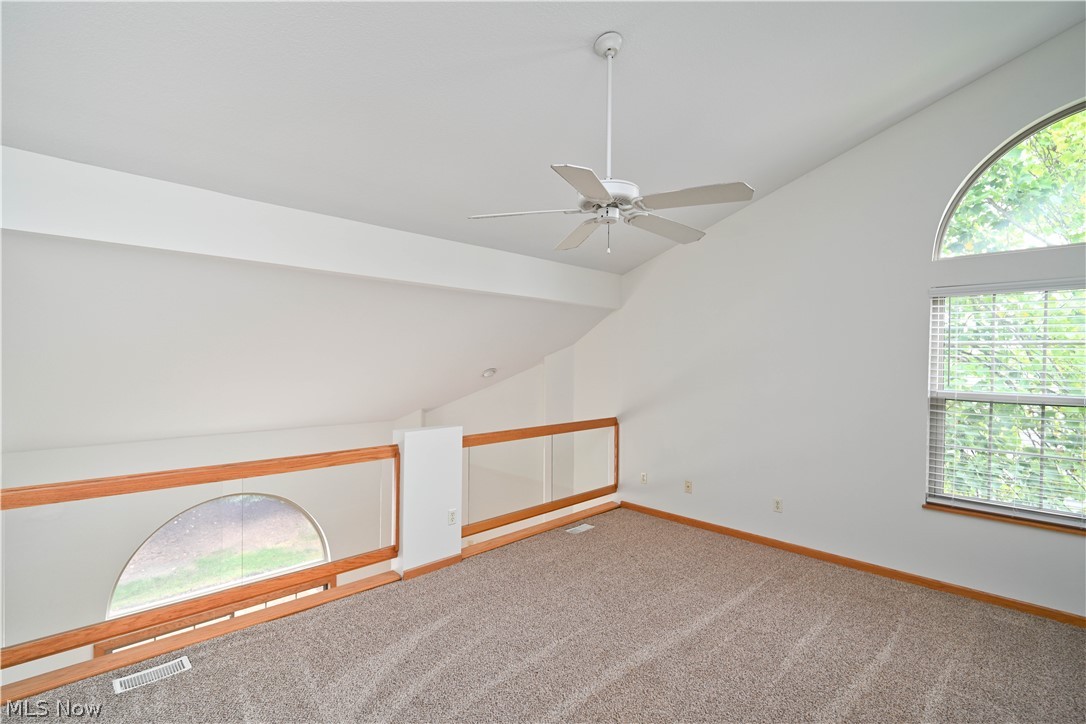 325 S Linden Court Warren OH 44484