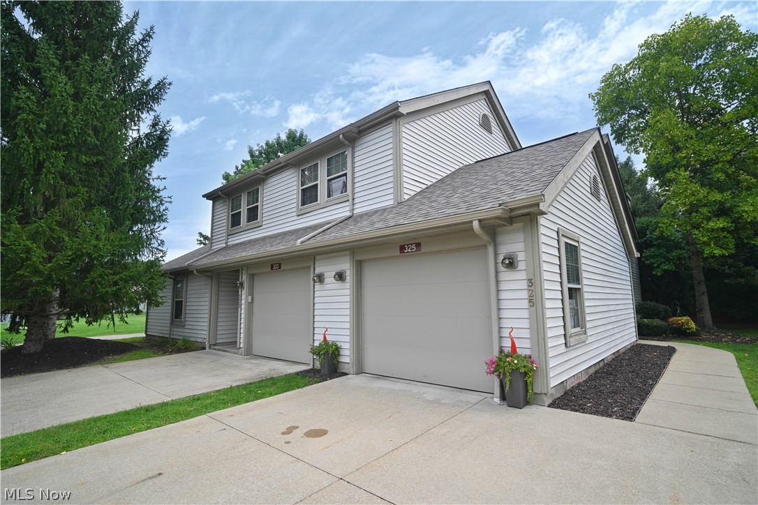 325 S Linden Court Warren OH 44484