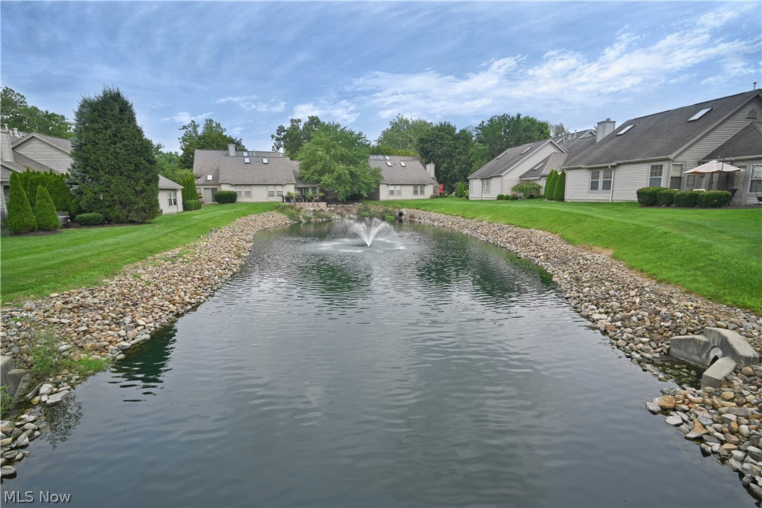 325 S Linden Court Warren OH 44484