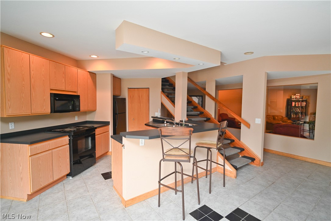 325 S Linden Court Warren OH 44484