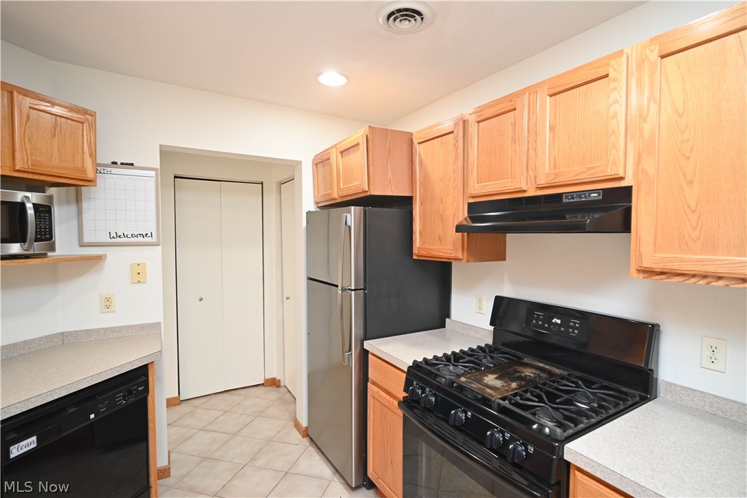 325 S Linden Court Warren OH 44484
