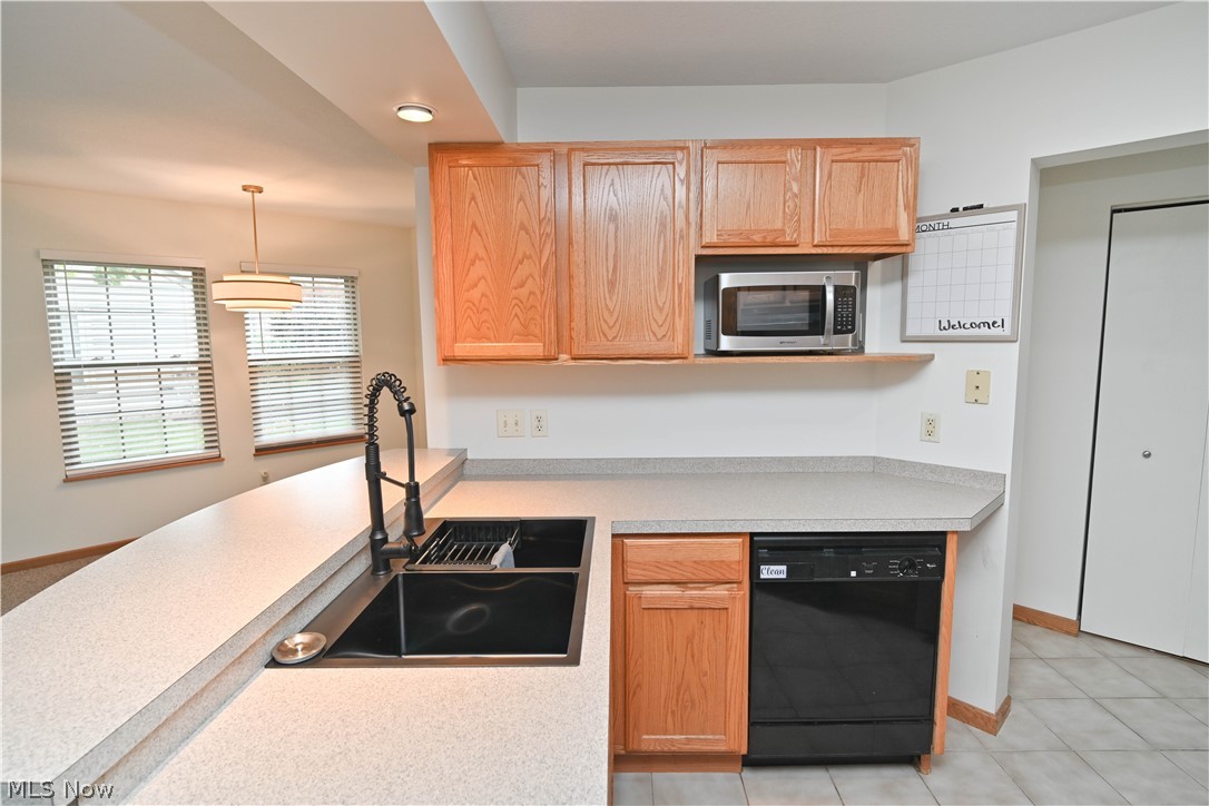 325 S Linden Court Warren OH 44484