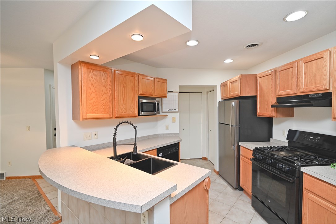 325 S Linden Court Warren OH 44484