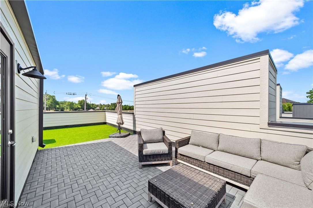 11206 N Park Place Cleveland OH 44104