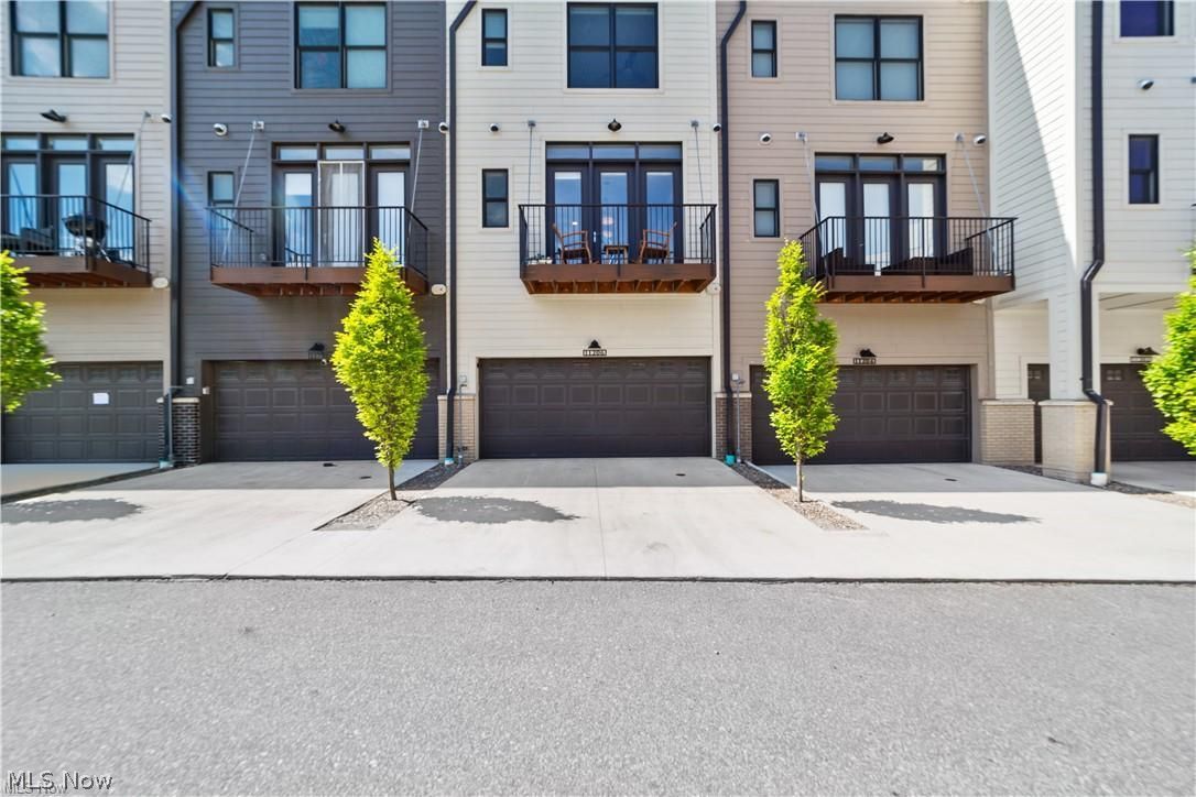 11206 N Park Place Cleveland OH 44104