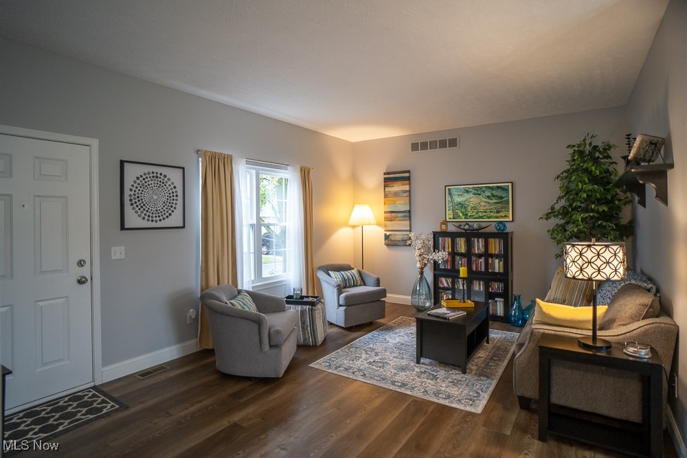 2091 Jennifer Street Akron OH 44313