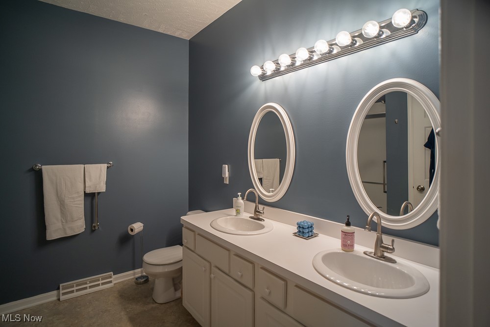 2091 Jennifer Street Akron OH 44313