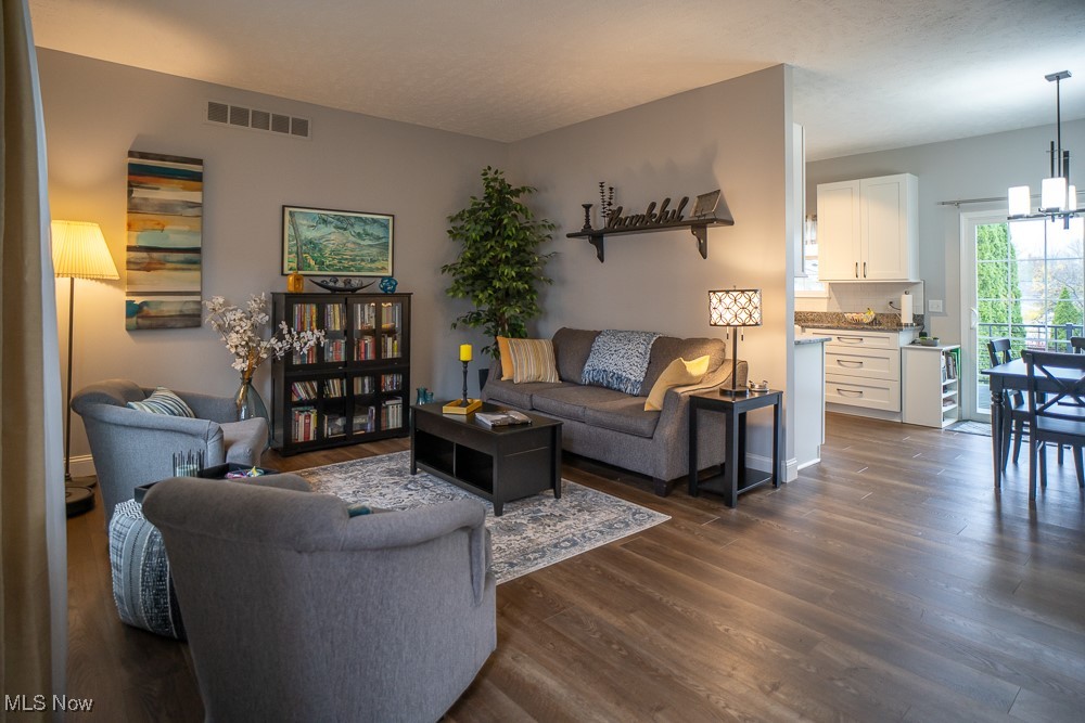 2091 Jennifer Street Akron OH 44313