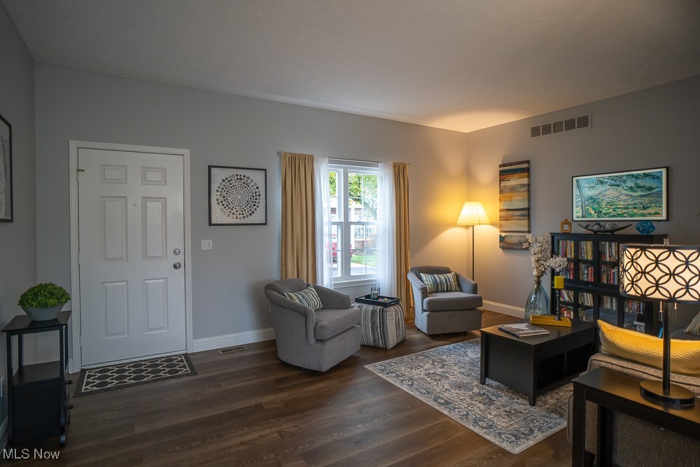 2091 Jennifer Street Akron OH 44313