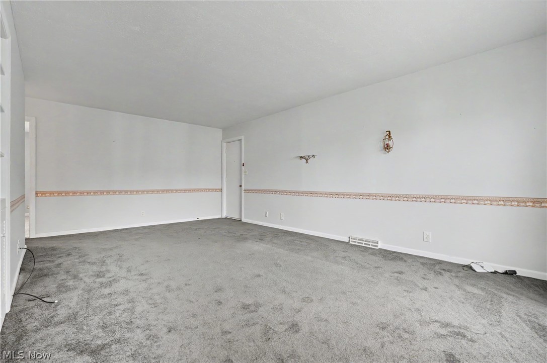 934 Canterbury Lane Salem OH 44460