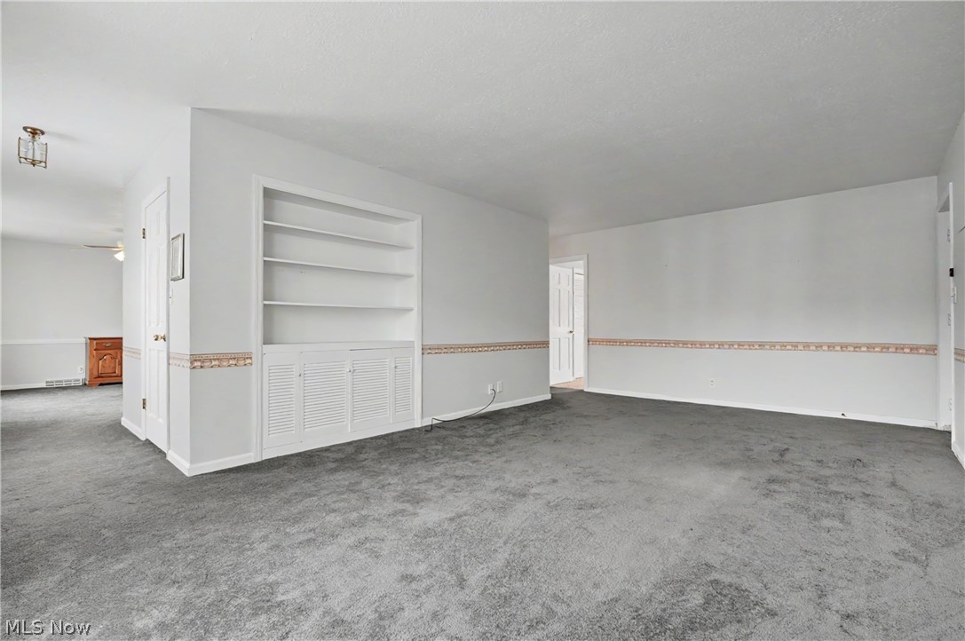 934 Canterbury Lane Salem OH 44460