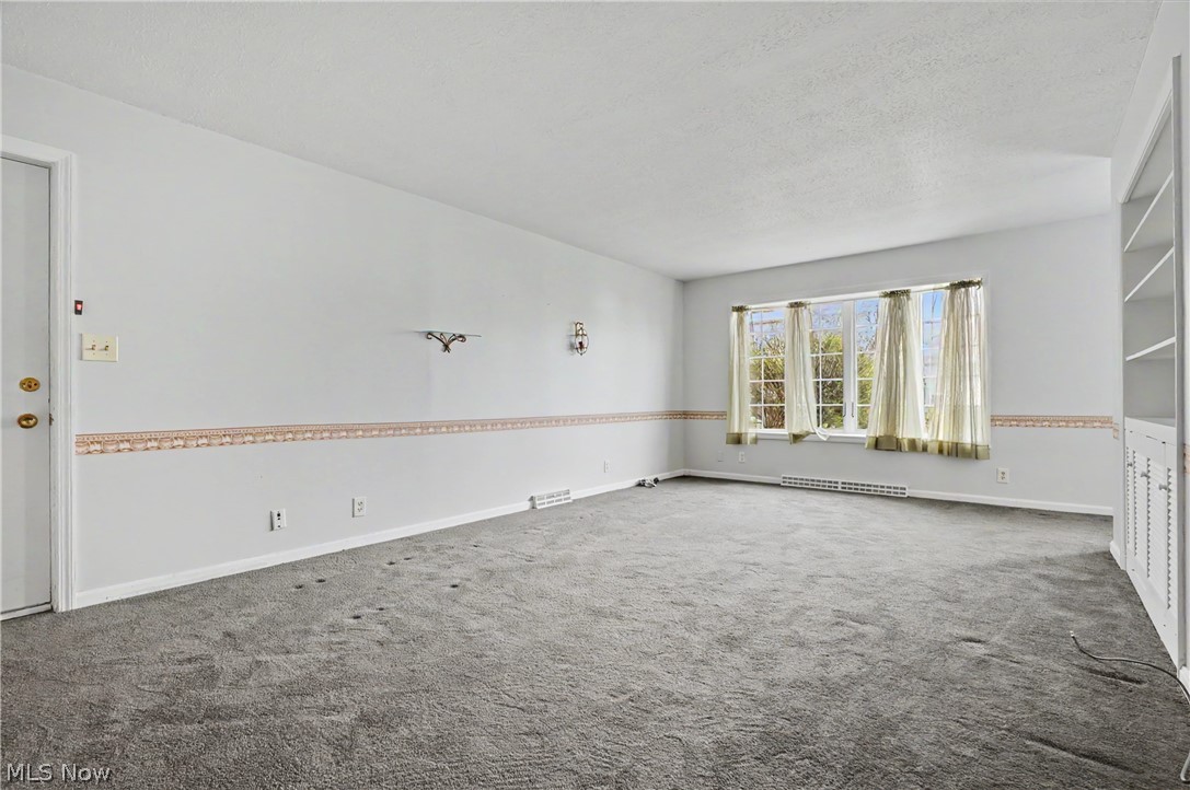 934 Canterbury Lane Salem OH 44460