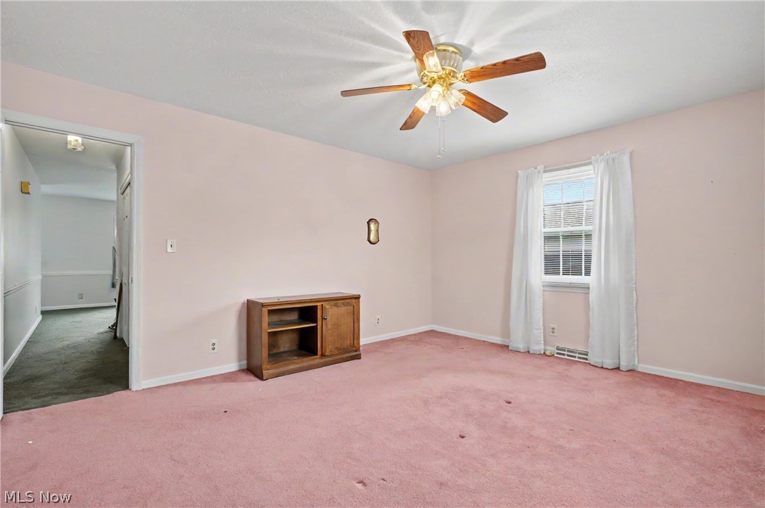 934 Canterbury Lane Salem OH 44460