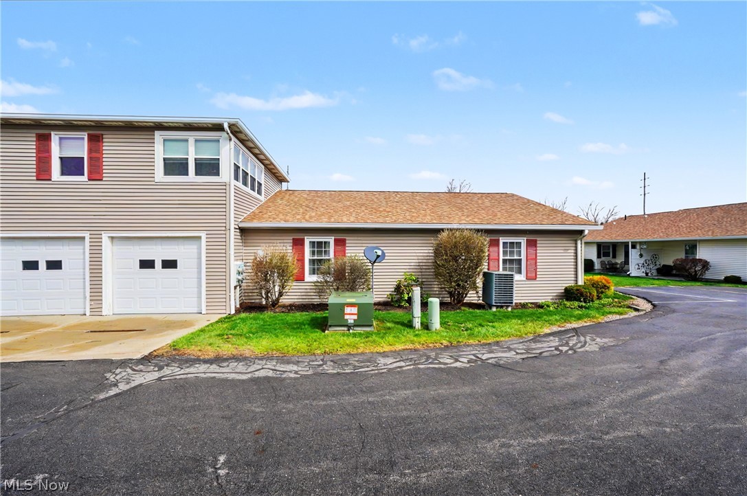 934 Canterbury Lane Salem OH 44460
