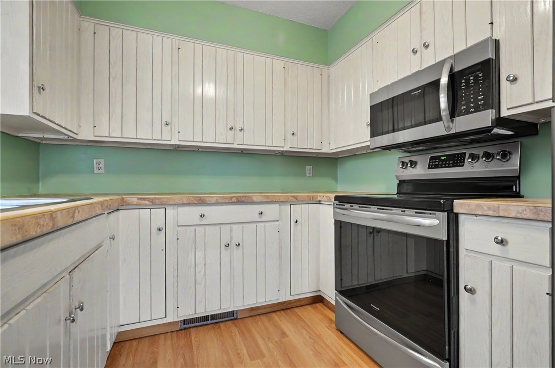 934 Canterbury Lane Salem OH 44460